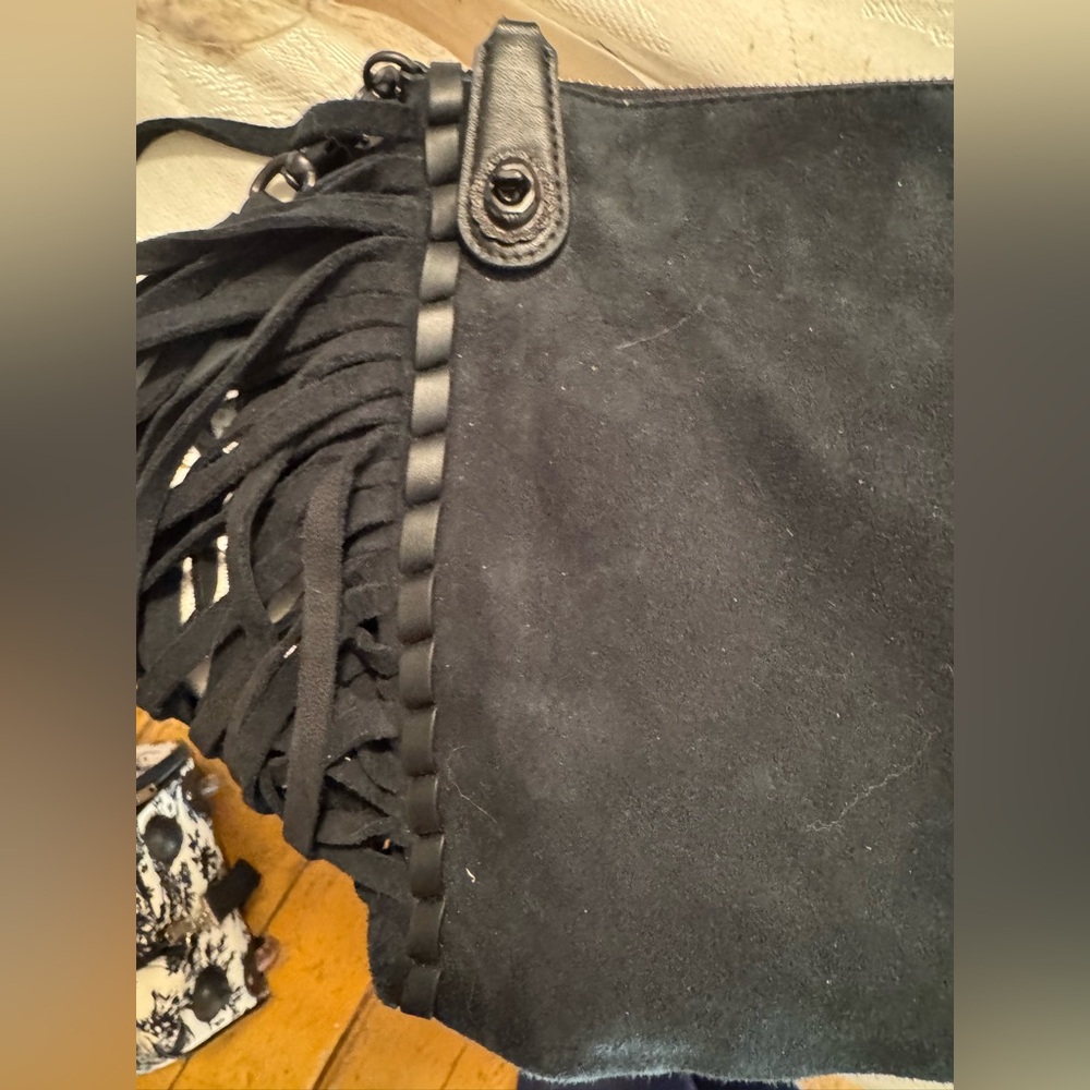 NWT Coach Turnlock  Suede Wristlet 30 with Fringe - Picture 3 of 7